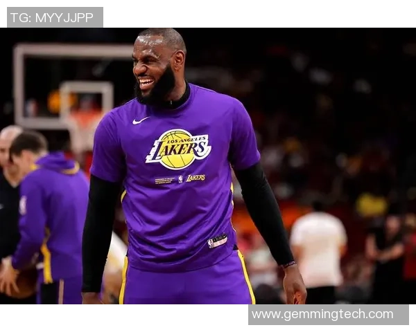 勒布朗詹姆斯退役传闻引发热议球迷期待他的未来动向 勒布朗詹姆斯退役传闻引发热议球迷期待他的未来动向